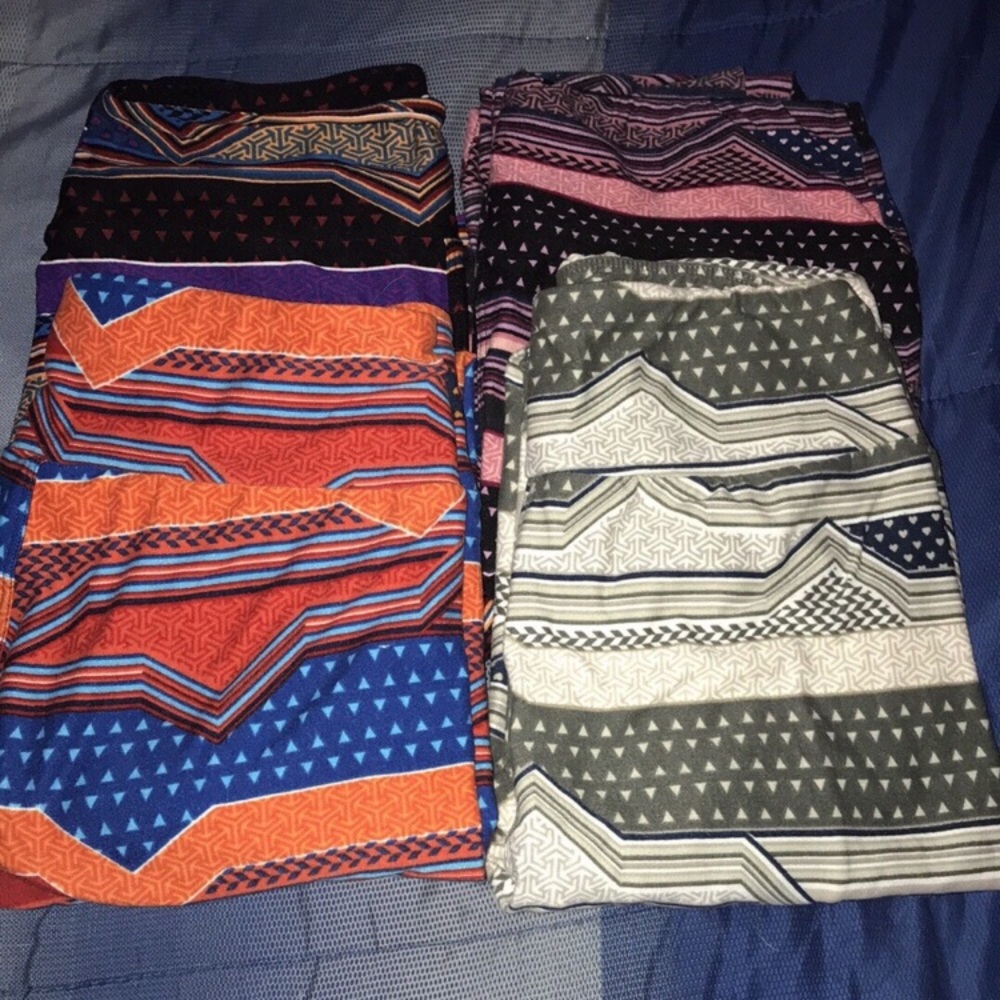 2 pair OS leggings Purple ones and grey ones!